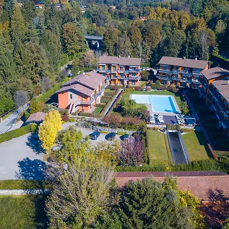 Blu Oltrelago: Leggiuno Lake Maggiore Apt W/ Shared Pool & Garden - Happy Rentals