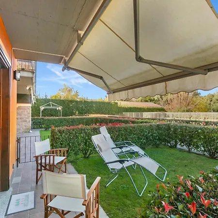 Blu Oltrelago: Maggiore W/ Shared Pool & Garden - Happy * Leggiuno