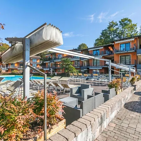 Blu Oltrelago: Maggiore W/ Shared Pool & Garden - Happy * Leggiuno