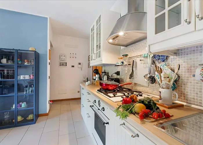 Blu Oltrelago Pool & - Happy